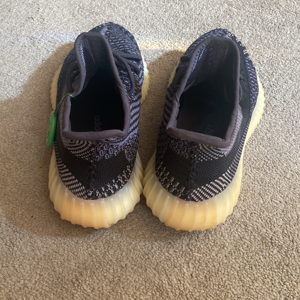 Yeezy Adidas Boost  Sneakers size 6.5 men’s black and gray. Womens size 8 - Picture 4 of 6